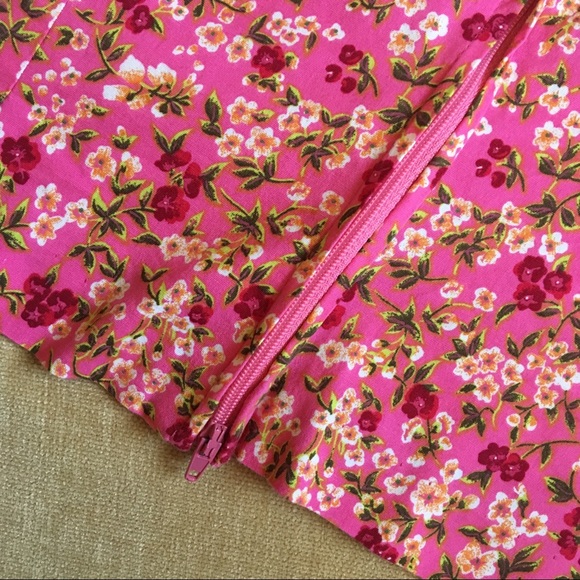 SOLD: Accomplice Vintage Floral Halter Crop Top - Picture 5 of 5